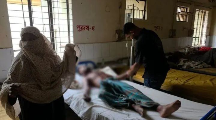 কসবায় ইয়াবা সেবনের প্রস্তাব প্রত্যাখ্যান করায় যুবকের গোপনাঙ্গে কামড়